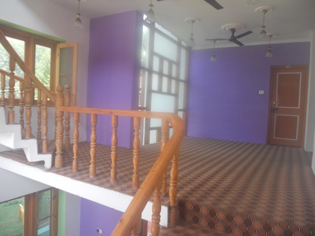 Hotel Royale Jannat Srīnagar Esterno foto
