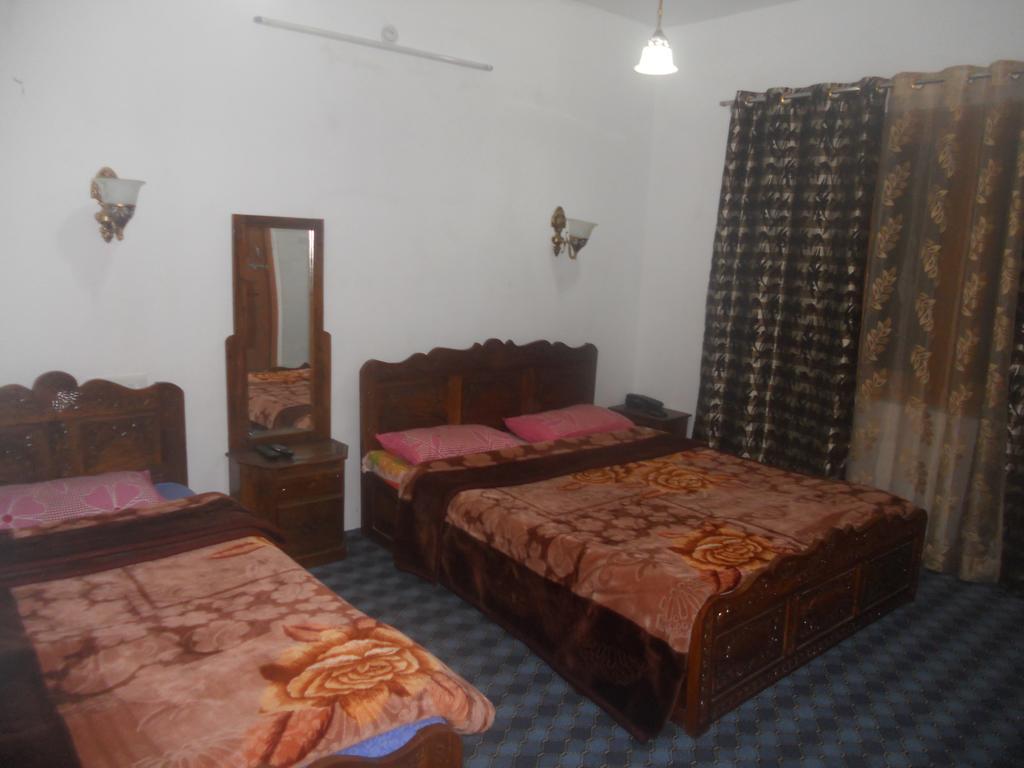 Hotel Royale Jannat Srīnagar Camera foto
