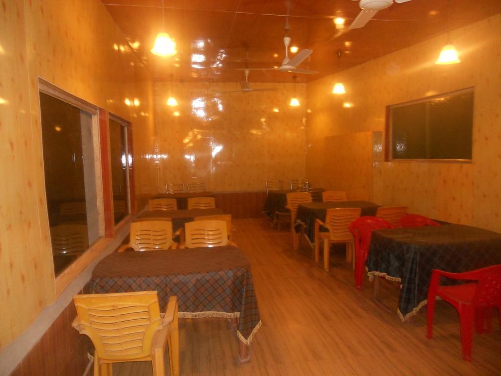 Hotel Royale Jannat Srīnagar Esterno foto